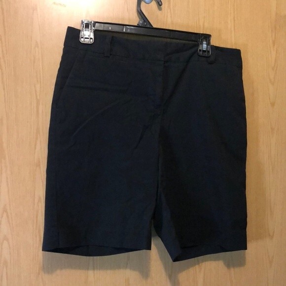 Talbots Bermuda shorts size 10P black - Picture 1 of 6